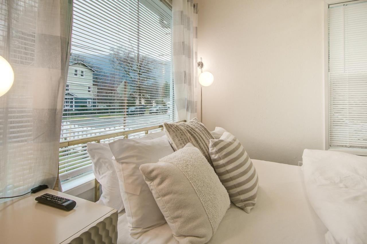 North Bend Downtown Cottage Экстерьер фото